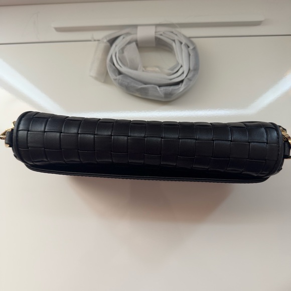 Michael Kors Bradshaw Woven Leather Convertible Shoulder and Crossbody - Picture 3 of 7